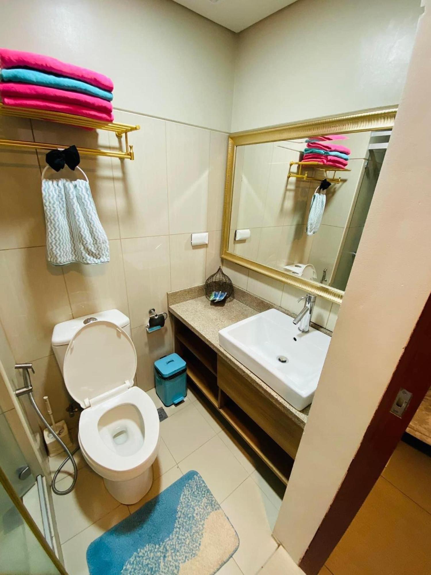 Tiffany Room At Shell Residences Manila Exteriör bild